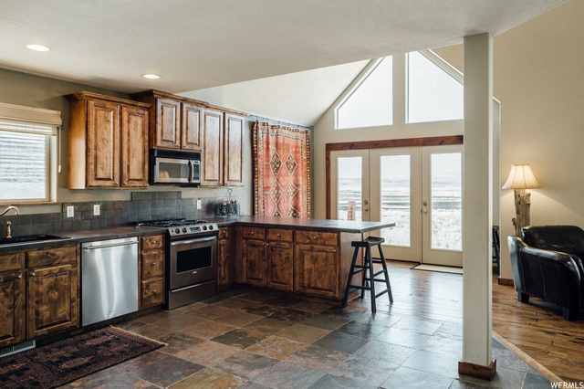 660 W Fish Hatchery Rd S, Bicknell, UT 84715 — photo 2
