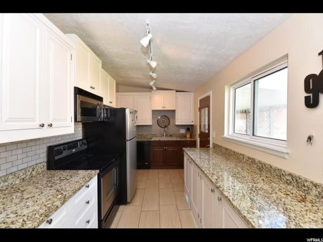 729 E Larkspur Dr, Sandy, UT 84094 — photo 10