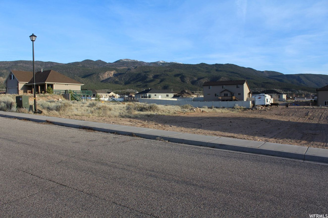 1912 E Cedar Berry Ln, Enoch, UT 84721 — photo 2