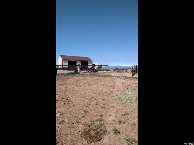 5711 N 9500 E, Lapoint, UT 84039 — photo 4
