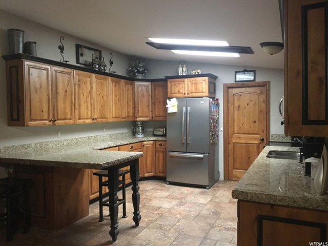 5711 N 9500 E, Lapoint, UT 84039 — photo 10