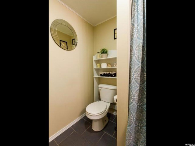 943 S 400 W, Bountiful, UT 84010 — photo 8