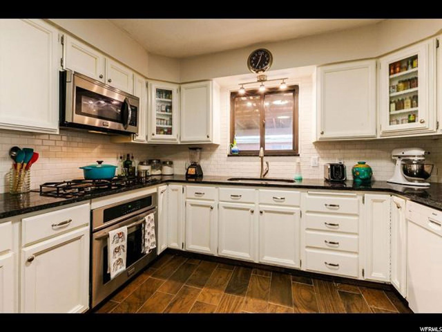 943 S 400 W, Bountiful, UT 84010 — photo 9