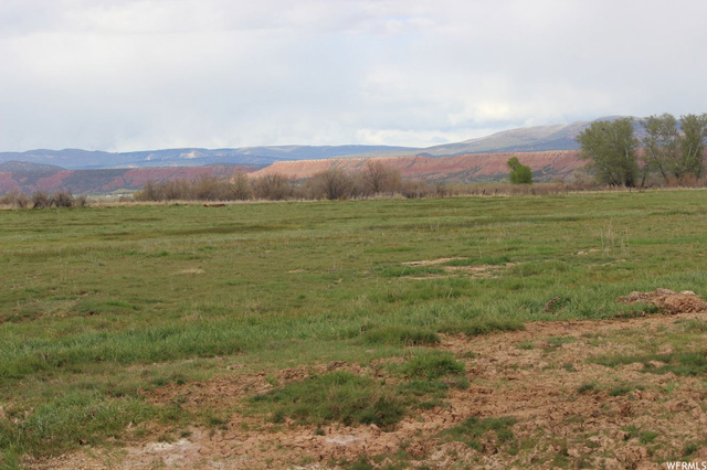 6141 N 8000 E, Lapoint, UT 84039 — photo 10