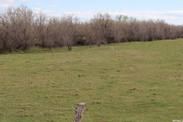 5467 N 9500 E, Lapoint, UT 84039 — photo 3