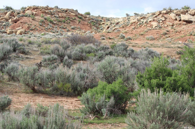 5467 N 9500 E, Lapoint, UT 84039 — photo 8