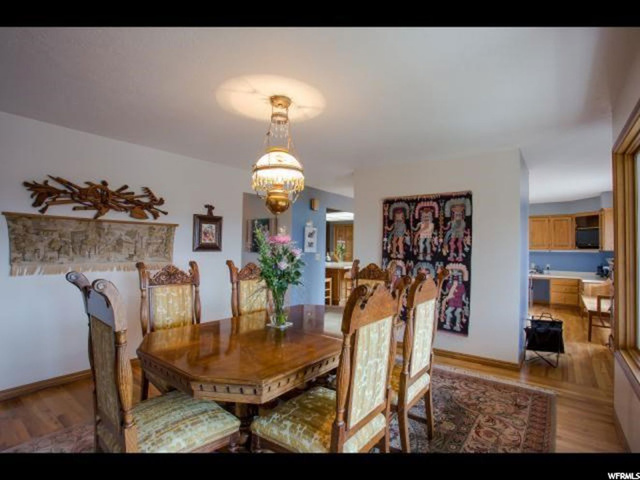 986 E Oakwood Dr S, Bountiful, UT 84010 — photo 10