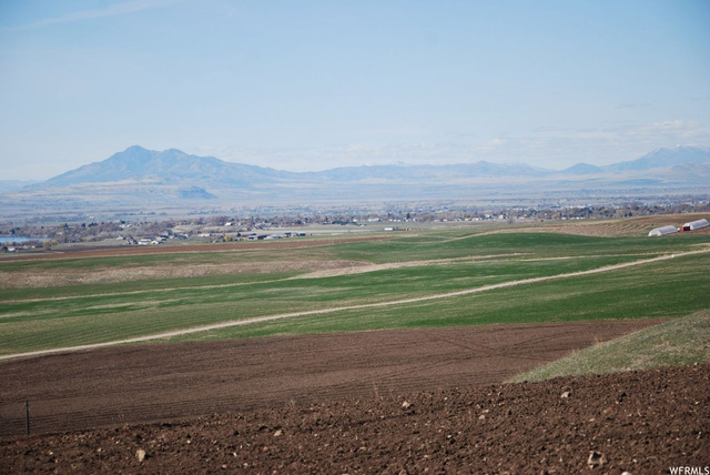 8463 S Horizon Dr #3, Paradise, UT 84328 — photo 2