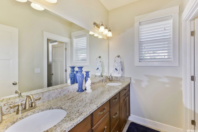 2585 S 100 E, Bountiful, UT 84010 — photo 12