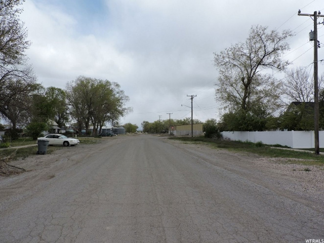 472 W 300 N, Delta, UT 84624 — photo 4