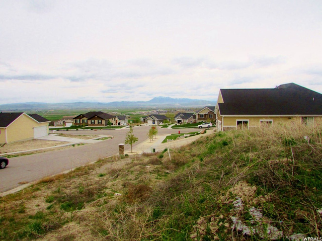 795 E 550 N #33, Hyde Park, UT 84318 — photo 2