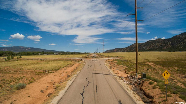 #386, New Harmony, UT 84757 — photo 9
