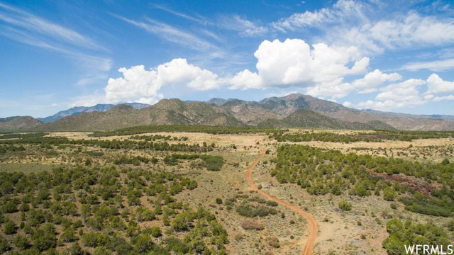 #387, New Harmony, UT 84757 — photo 2