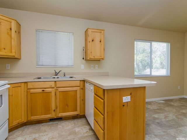 281 N Harrisville Rd E, Ogden, UT 84404 — photo 10
