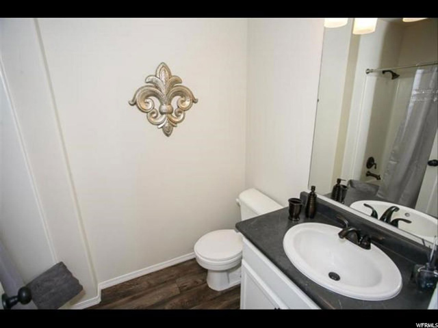 868 W 1300 N, Clinton, UT 84015 — photo 10