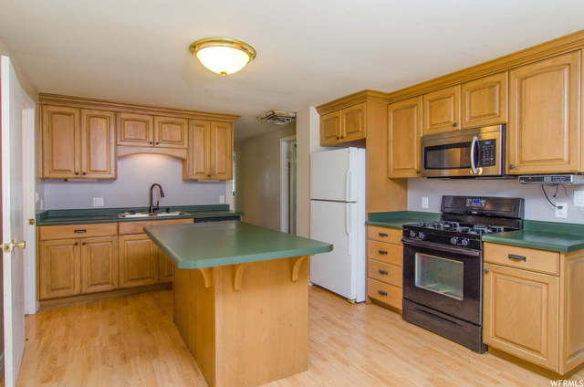 744 Lindsay St, Layton, UT 84041 — photo 5