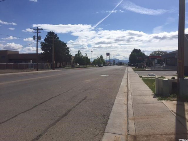 987 W Main S, Vernal, UT 84078 — photo 3