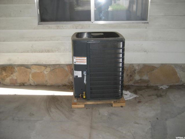 636 E 400 S, Price, UT 84501 — photo 5