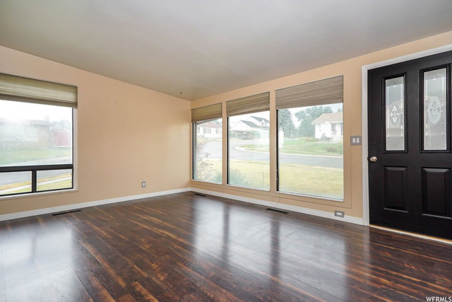 5409 S 2375 W, Roy, UT 84067 — photo 4