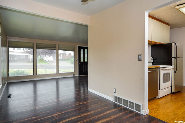 5409 S 2375 W, Roy, UT 84067 — photo 6