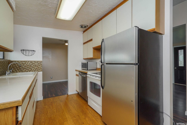 5409 S 2375 W, Roy, UT 84067 — photo 8