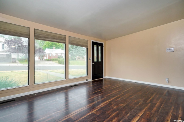 5409 S 2375 W, Roy, UT 84067 — photo 5