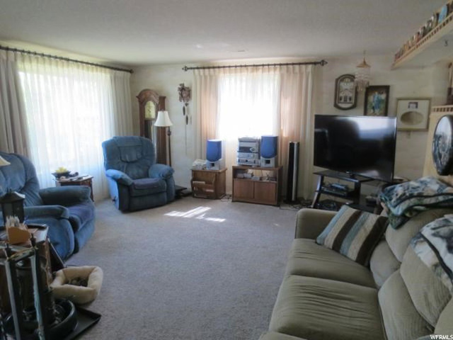 828 E 900 N, Layton, UT 84041 — photo 4