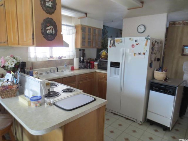 828 E 900 N, Layton, UT 84041 — photo 7