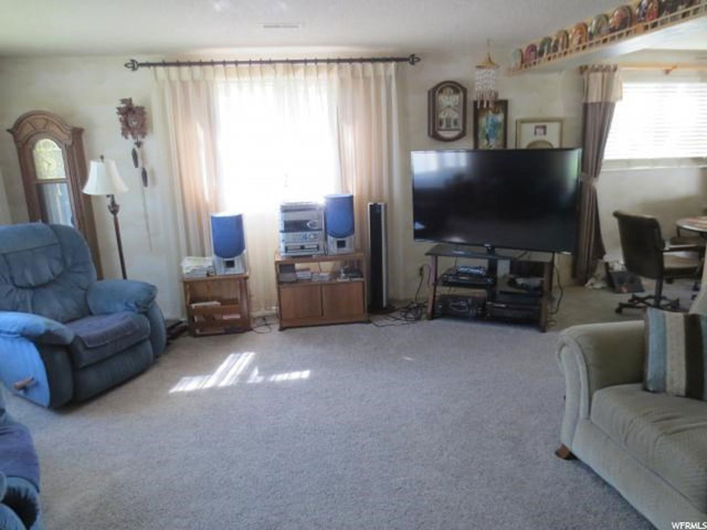 828 E 900 N, Layton, UT 84041 — photo 5
