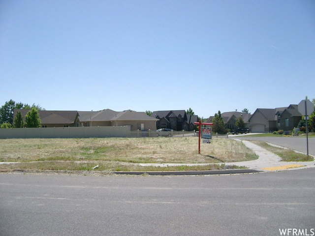 554 E 100 N #3, Tremonton, UT 84337 — photo 2