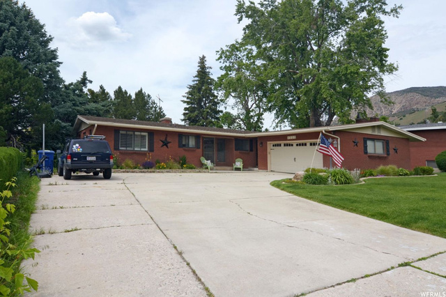 4225 College Dr, Ogden, UT 84403 — photo 2