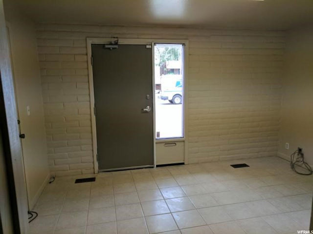 4312 S Main St E, Murray, UT 84107 — photo 2