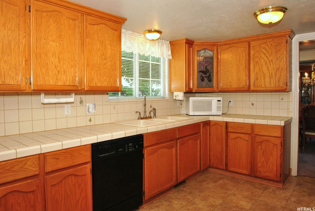 1186 E Covington Ct S, Sandy, UT 84094 — photo 6