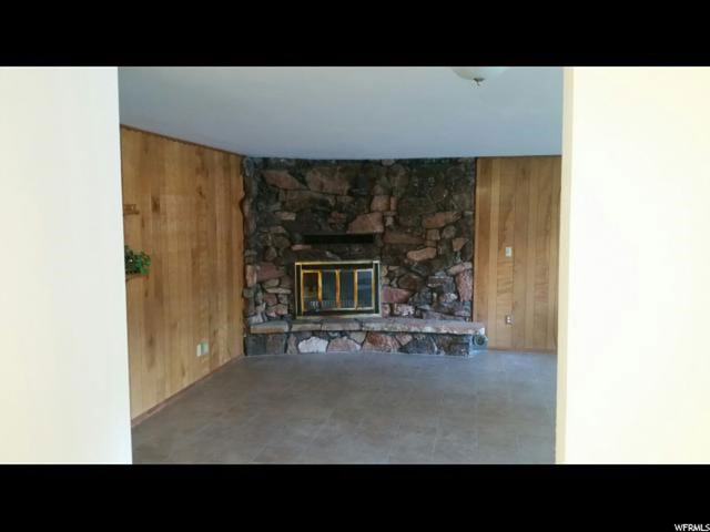 356 S Walker St, Moab, UT 84532 — photo 8