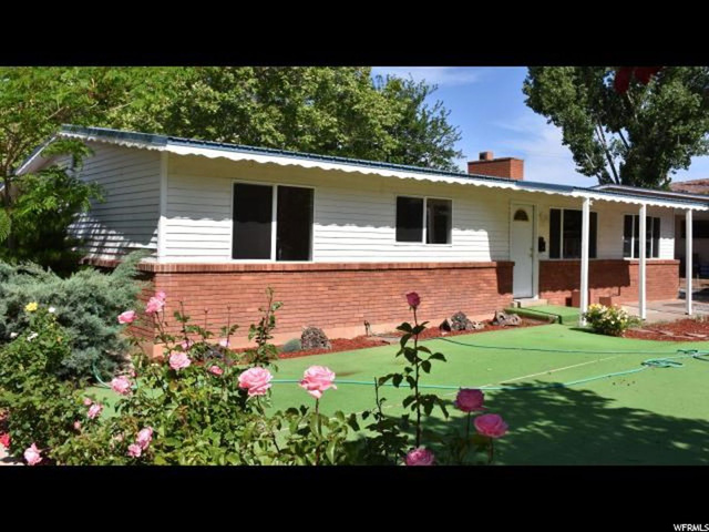 356 S Walker St, Moab, UT 84532 — photo 2