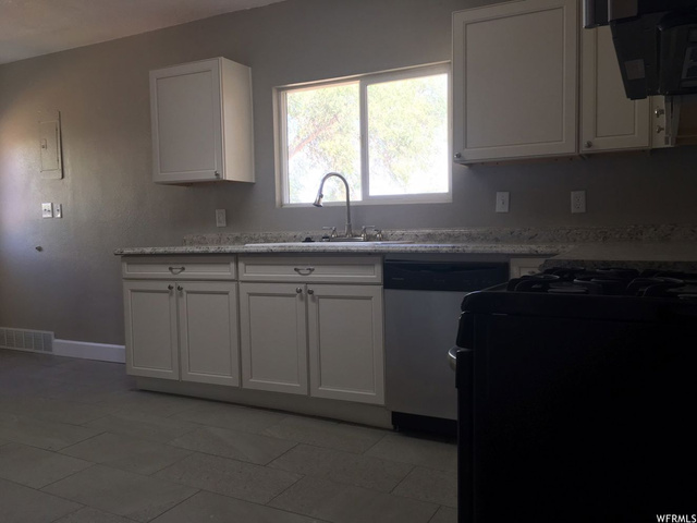 180 S 100 E, Vernal, UT 84078 — photo 6