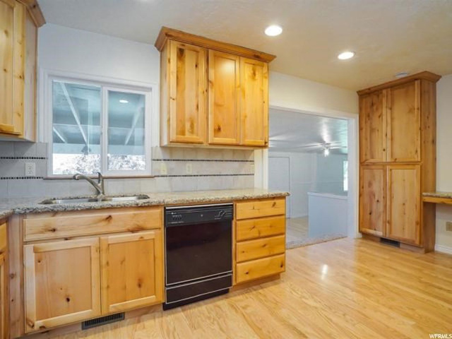 964 N 1175 W, Clinton, UT 84015 — photo 5