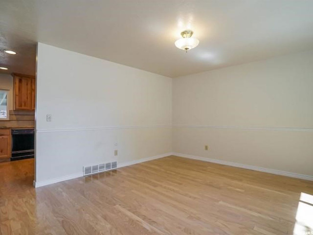 964 N 1175 W, Clinton, UT 84015 — photo 2