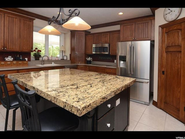 4613 Hidden Lake Dr, Bountiful, UT 84010 — photo 10