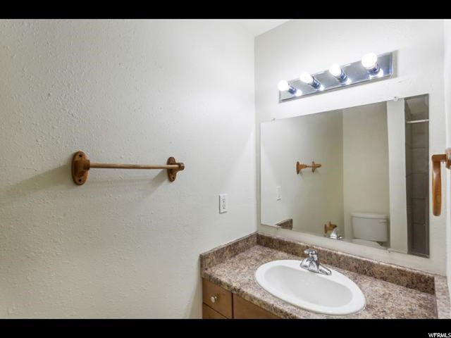 539 E Cobblestone Dr, Midvale, UT 84047 — photo 8