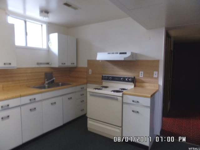 635 E 500 S, Price, UT 84501 — photo 4