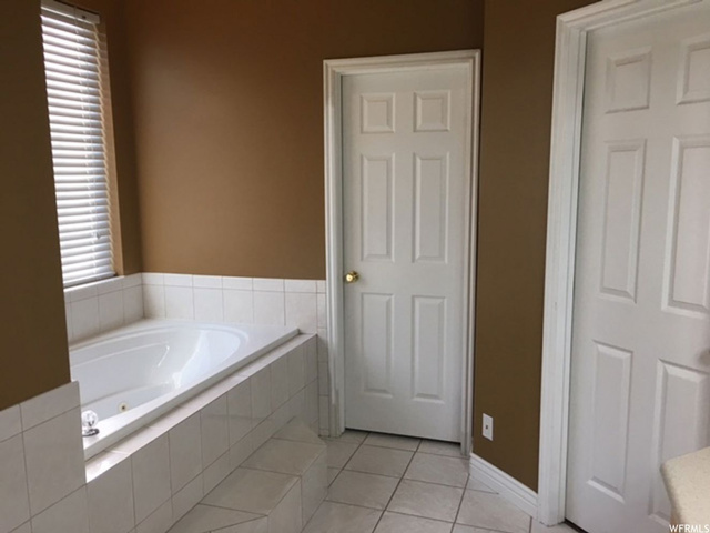 128 E Carrington Ln, Centerville, UT 84014 — photo 10