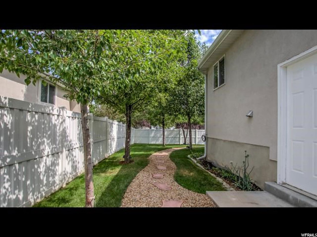 1089 E 8175 S, Sandy, UT 84094 — photo 8
