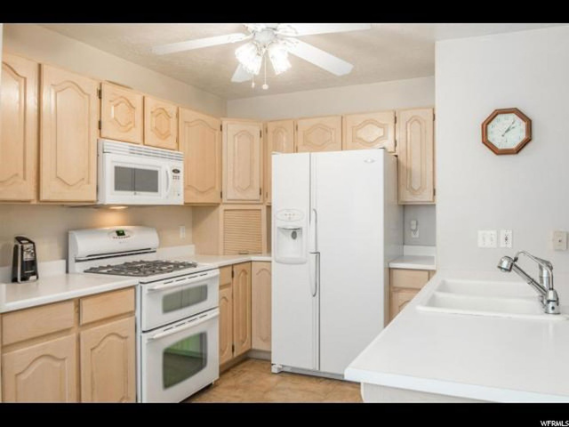 162 E Shadowbrook Ln, Kaysville, UT 84037 — photo 2