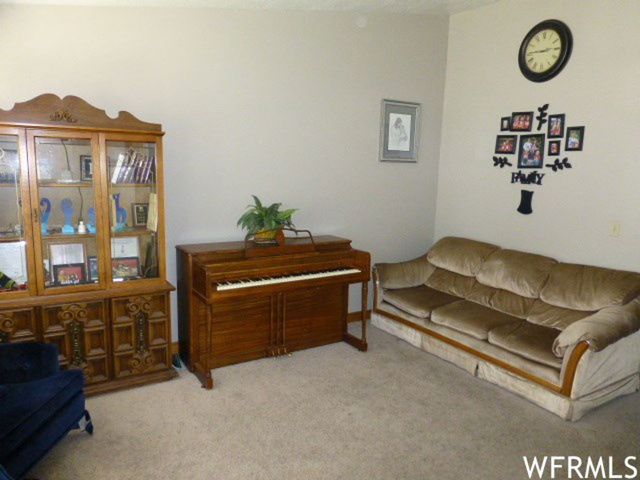 558 S 850 E, Layton, UT 84041 — photo 4