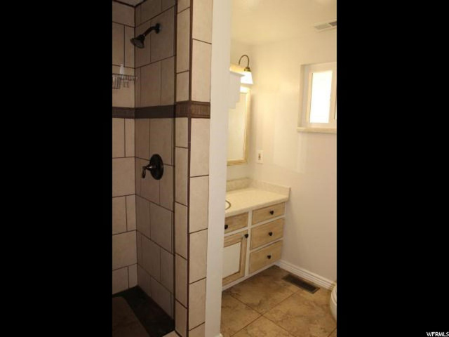 275 S 100 E, Orangeville, UT 84537 — photo 5