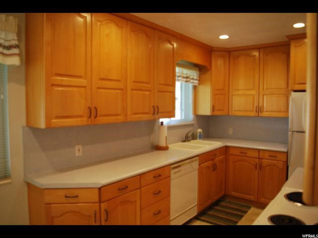 415 E 6815 S, Midvale, UT 84047 — photo 8