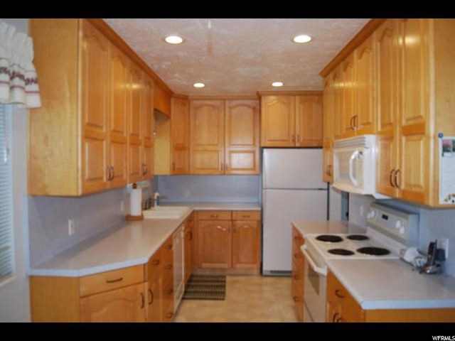 415 E 6815 S, Midvale, UT 84047 — photo 6