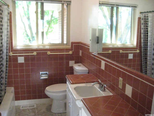 323 N 300 E, Providence, UT 84332 — photo 5