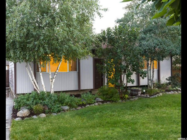 1212 E Violet Dr, Sandy, UT 84094 — photo 2